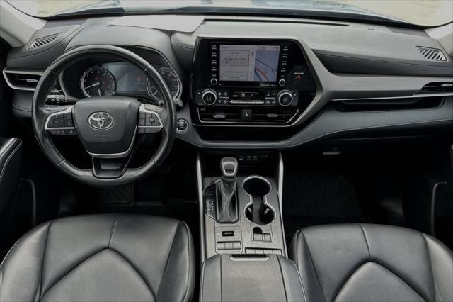 used 2022 Toyota Highlander car, priced at $36,494