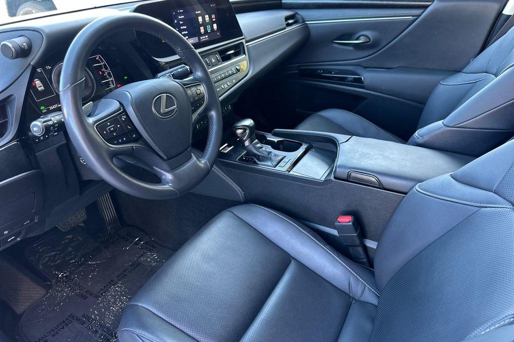 used 2023 Lexus ES 300h car, priced at $35,992