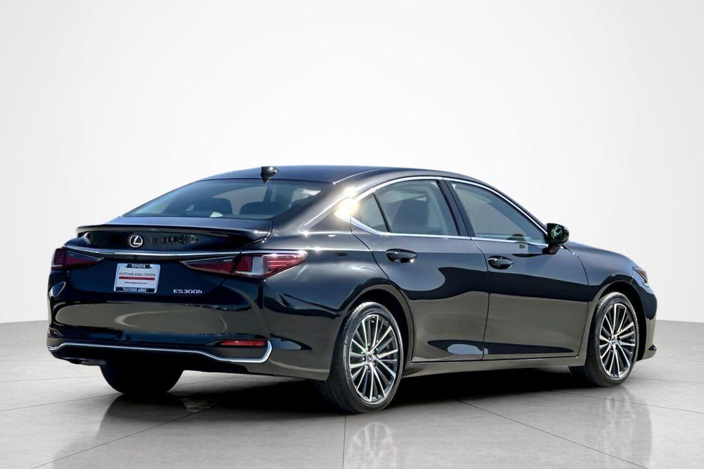 used 2023 Lexus ES 300h car, priced at $35,992