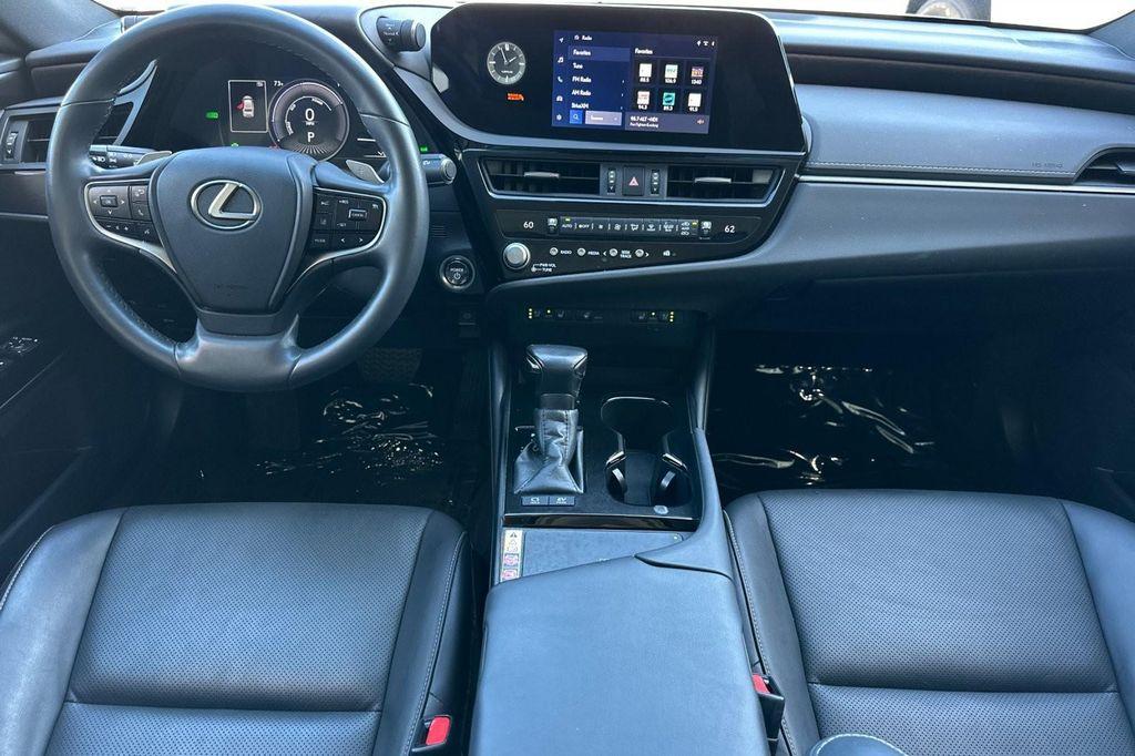 used 2023 Lexus ES 300h car, priced at $35,992