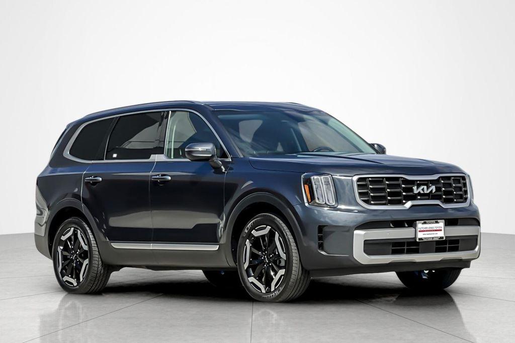 used 2023 Kia Telluride car, priced at $33,494