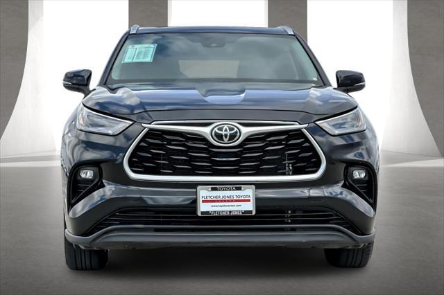 used 2022 Toyota Highlander car, priced at $34,994