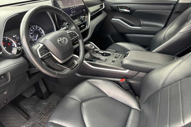 used 2023 Toyota Highlander car, priced at $37,494