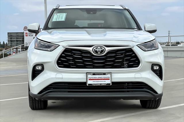 used 2022 Toyota Highlander car, priced at $34,993