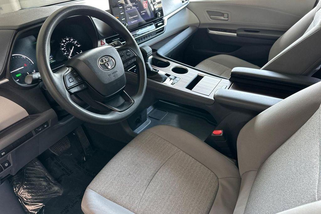 used 2024 Toyota Sienna car, priced at $39,994