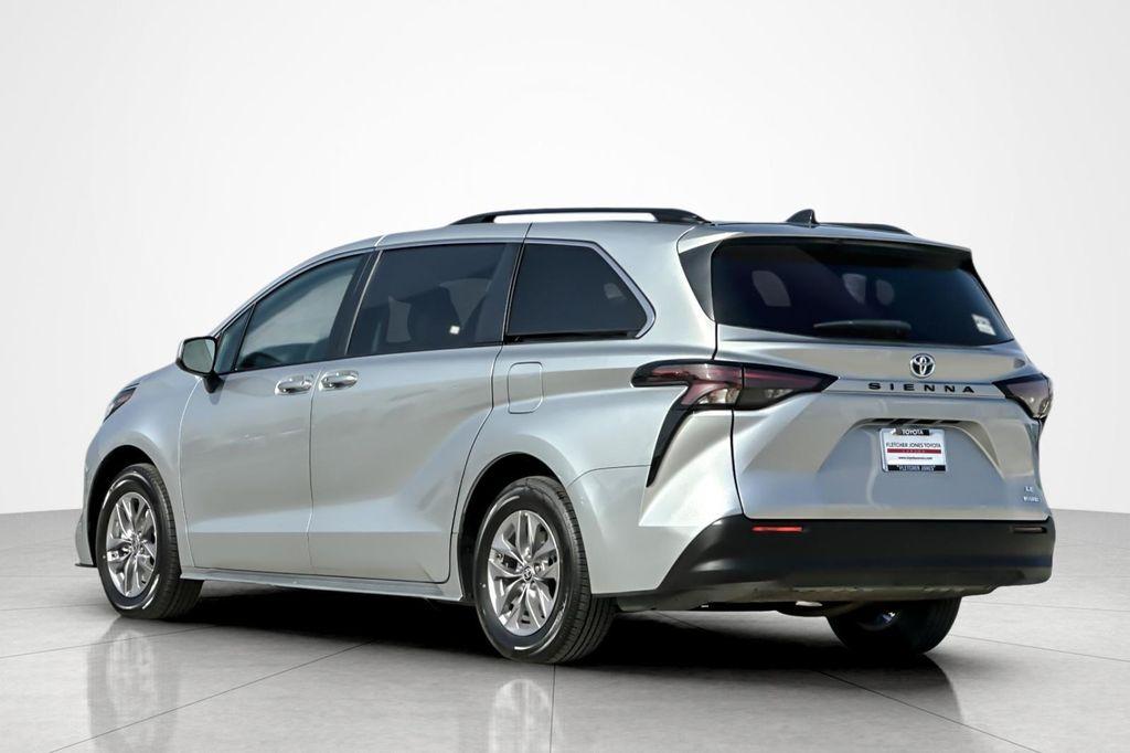 used 2024 Toyota Sienna car, priced at $39,994