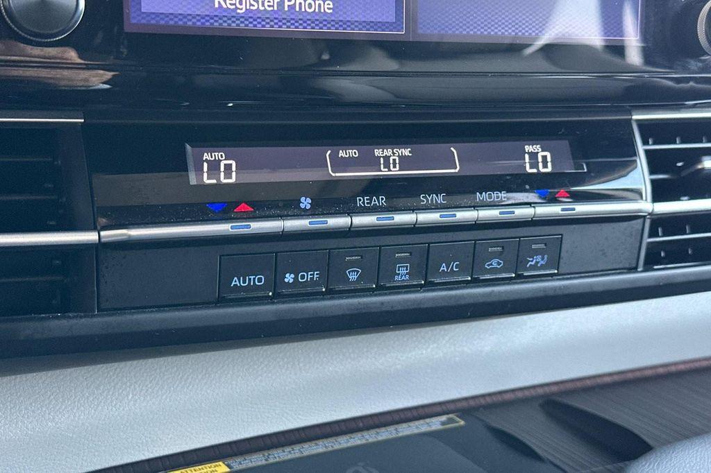 used 2024 Toyota Sienna car, priced at $39,994