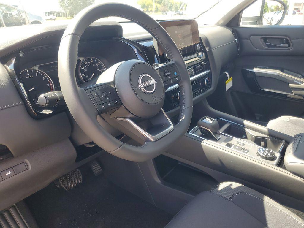 new 2025 Nissan Pathfinder car, priced at $42,098