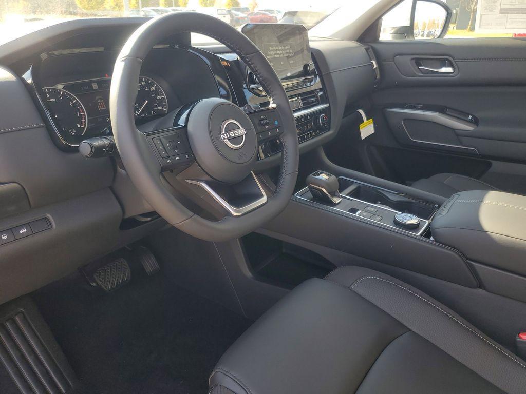 new 2025 Nissan Pathfinder car, priced at $44,965
