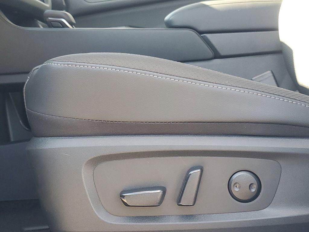 new 2025 Nissan Pathfinder car, priced at $44,965