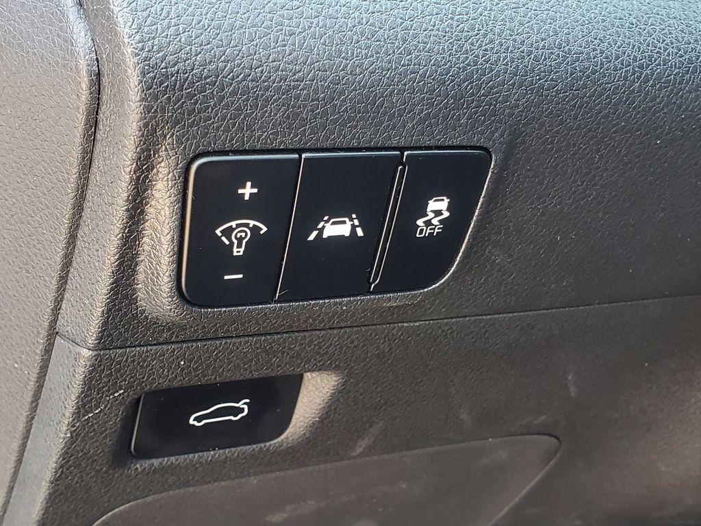 used 2022 Kia K5 car, priced at $22,100