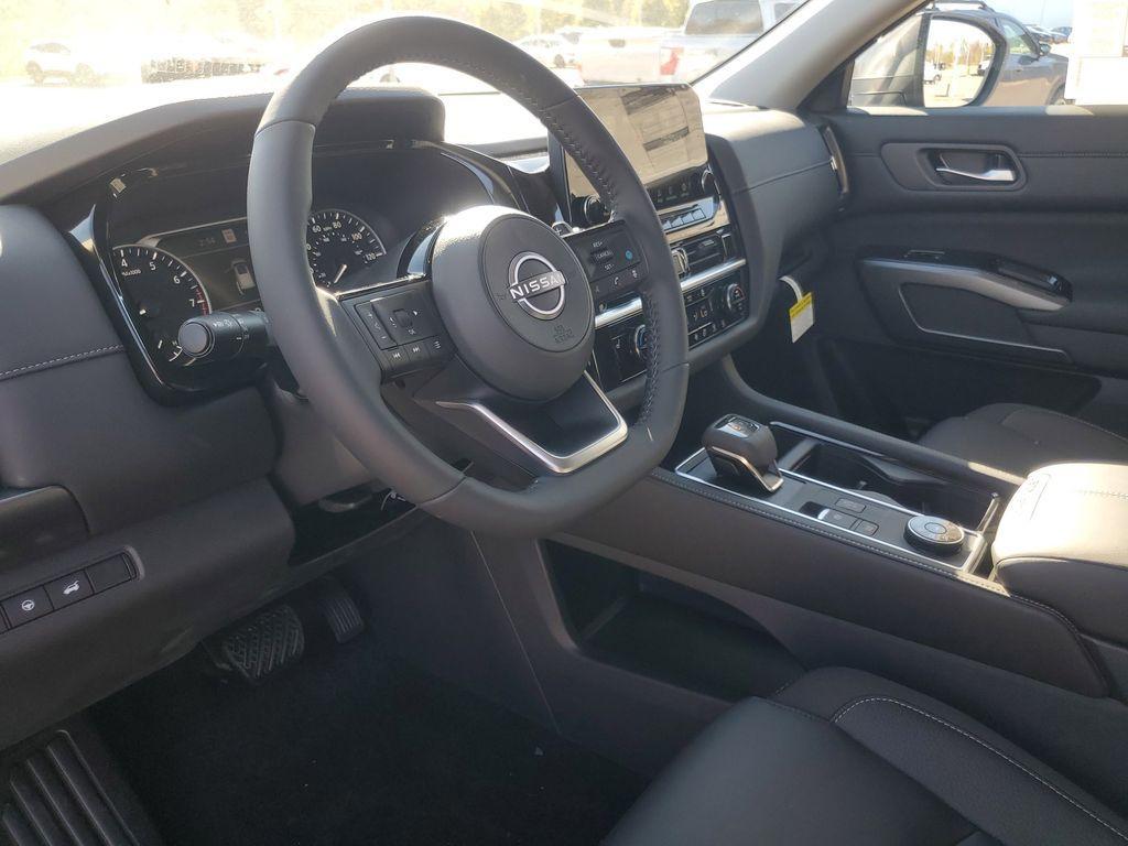 new 2025 Nissan Pathfinder car, priced at $44,155