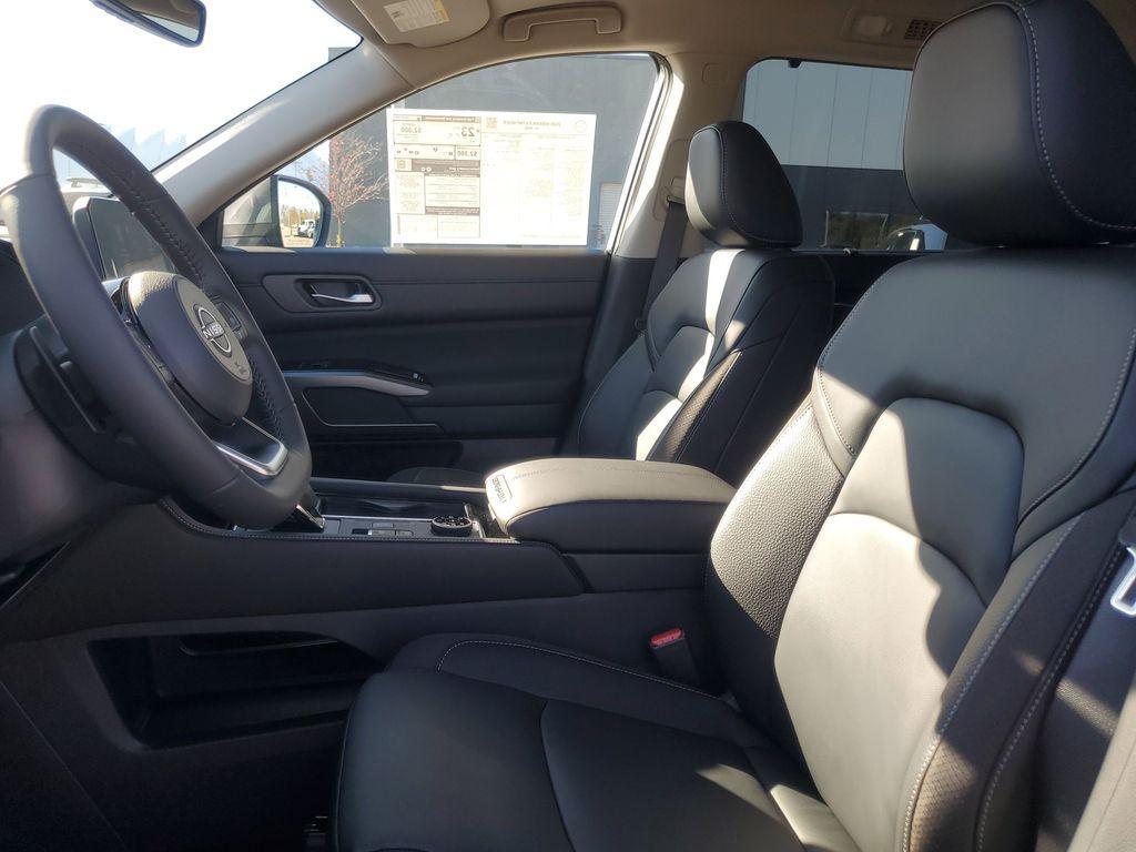 new 2025 Nissan Pathfinder car, priced at $44,155