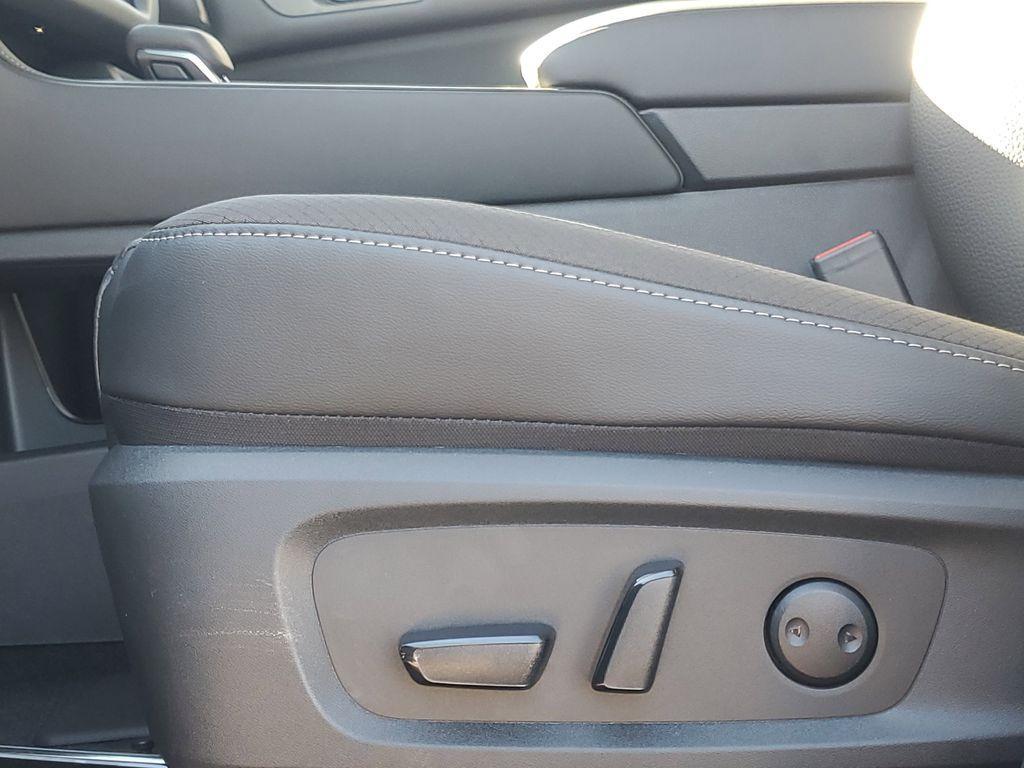 new 2025 Nissan Pathfinder car, priced at $44,155