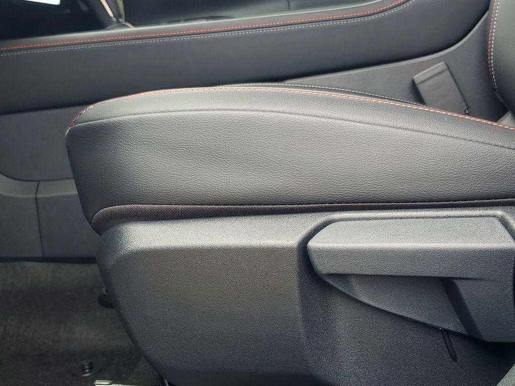 new 2025 Nissan Kicks car, priced at $27,882