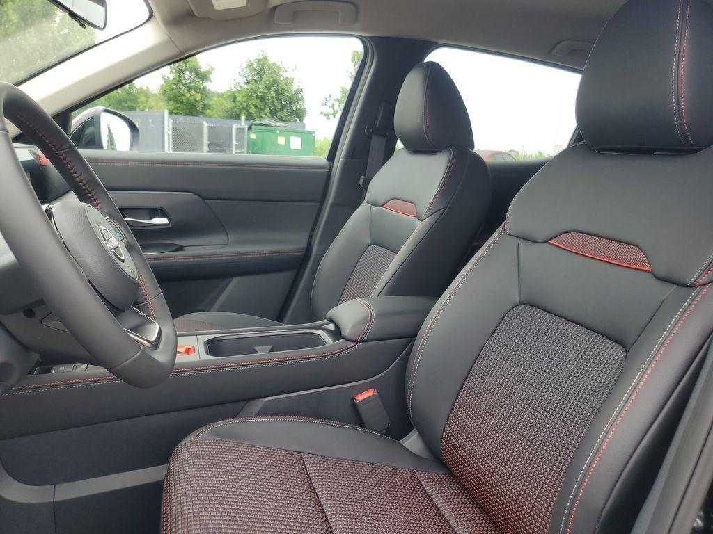 new 2025 Nissan Kicks car, priced at $27,882