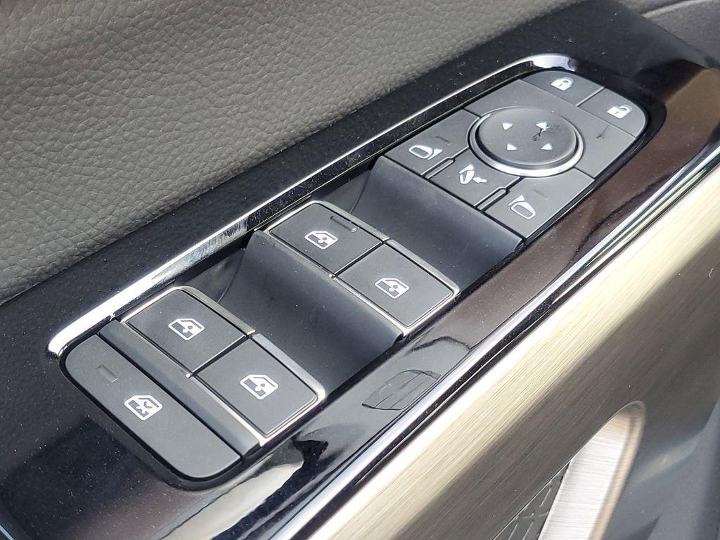 new 2025 Nissan Pathfinder car, priced at $51,645