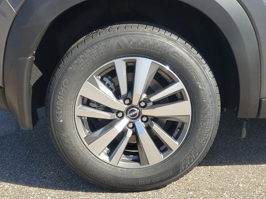 new 2025 Nissan Pathfinder car, priced at $43,915