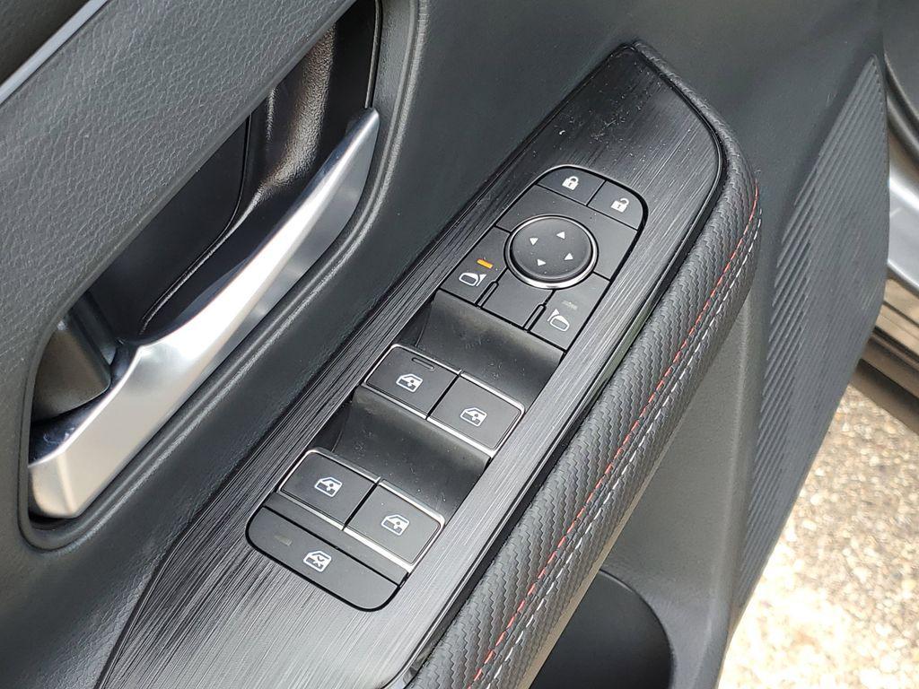 new 2025 Nissan Kicks car, priced at $31,055