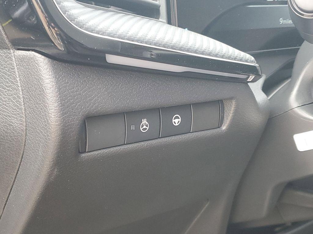 new 2025 Nissan Kicks car, priced at $31,055