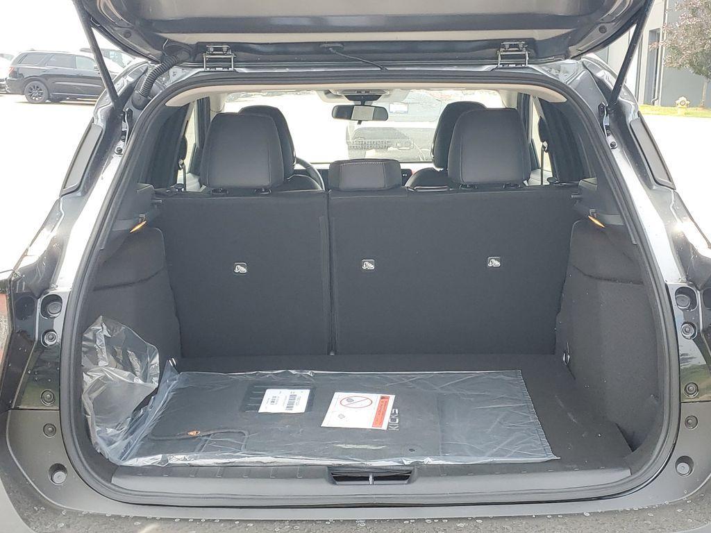 new 2025 Nissan Kicks car, priced at $31,055