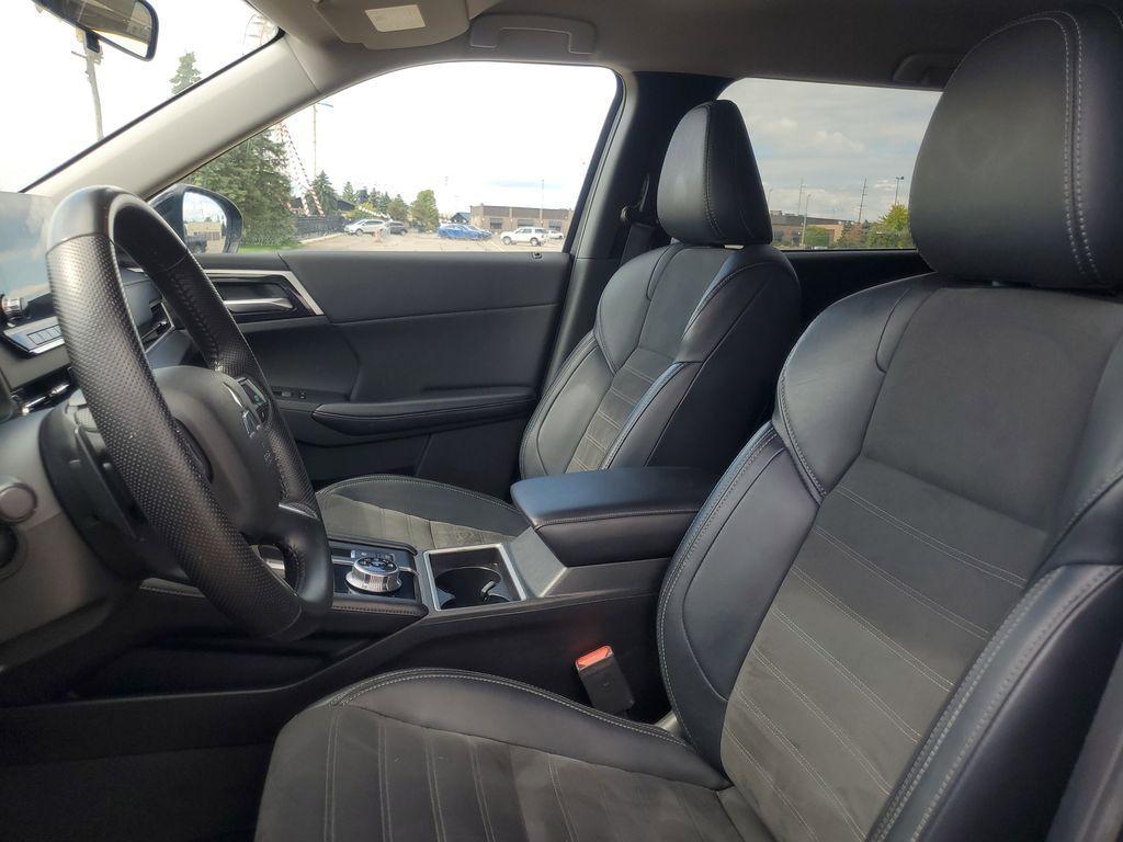 used 2024 Mitsubishi Outlander car, priced at $24,500