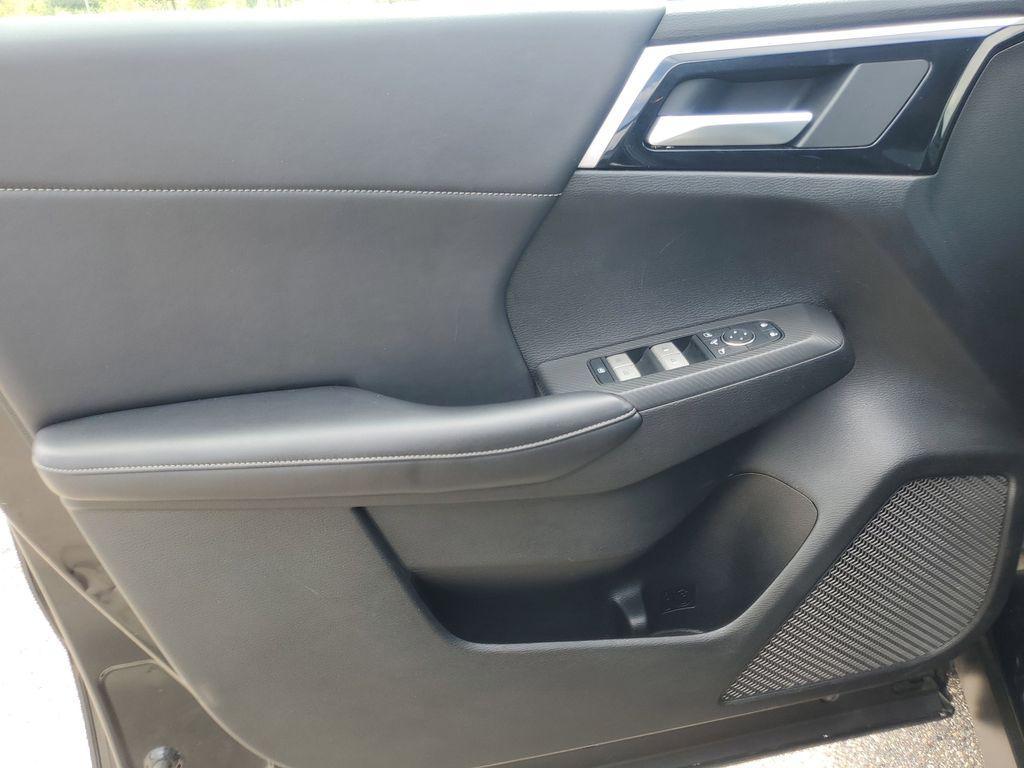 used 2024 Mitsubishi Outlander car, priced at $24,500