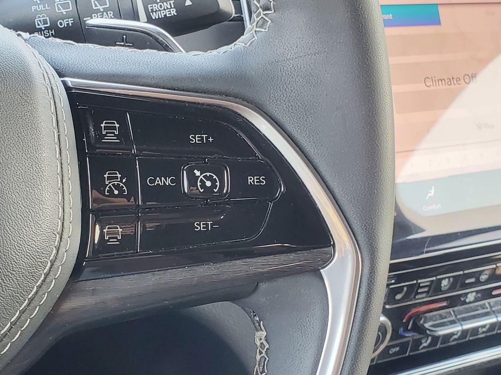 used 2024 Jeep Grand Cherokee L car, priced at $37,900