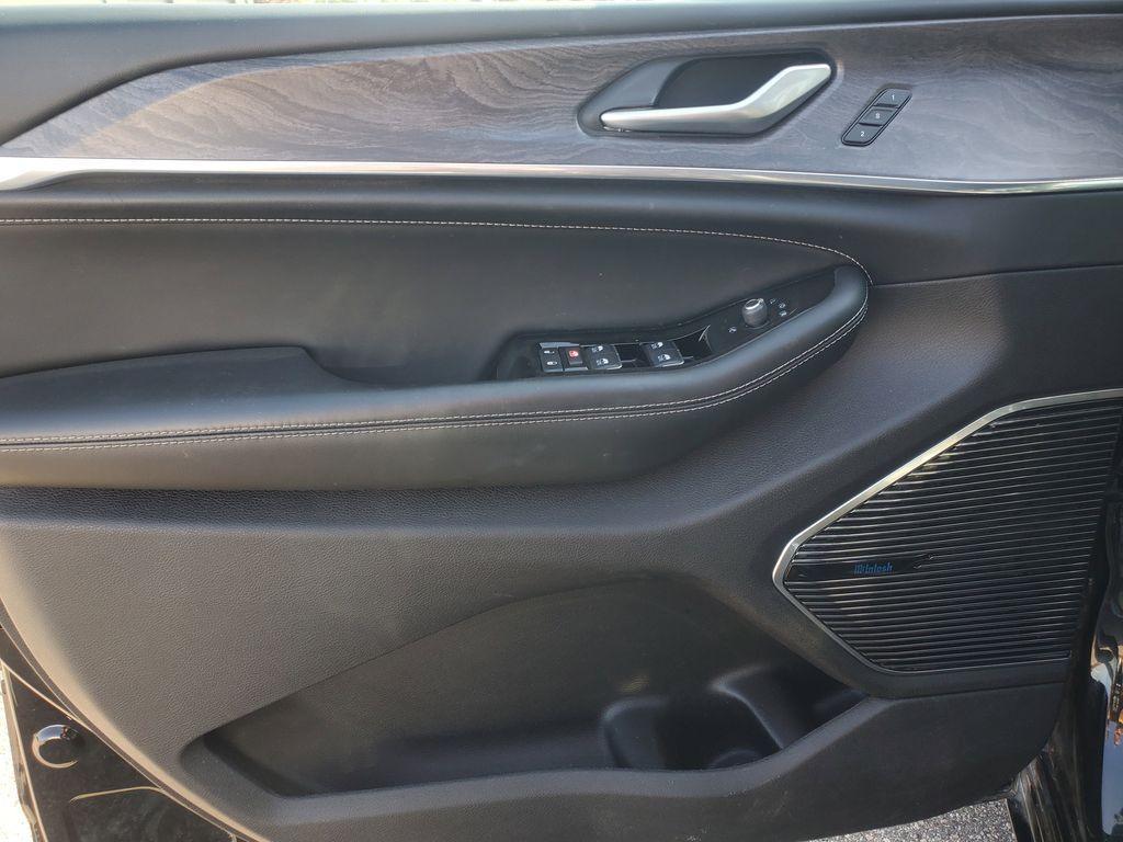 used 2024 Jeep Grand Cherokee L car, priced at $37,900