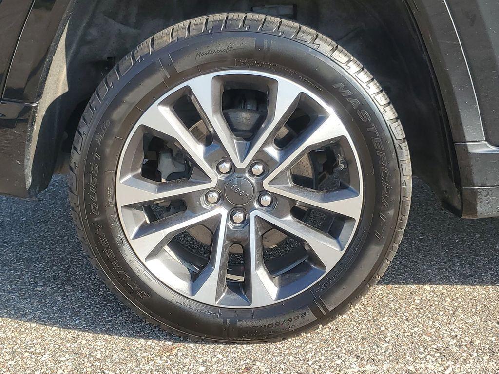 used 2024 Jeep Grand Cherokee L car, priced at $37,900