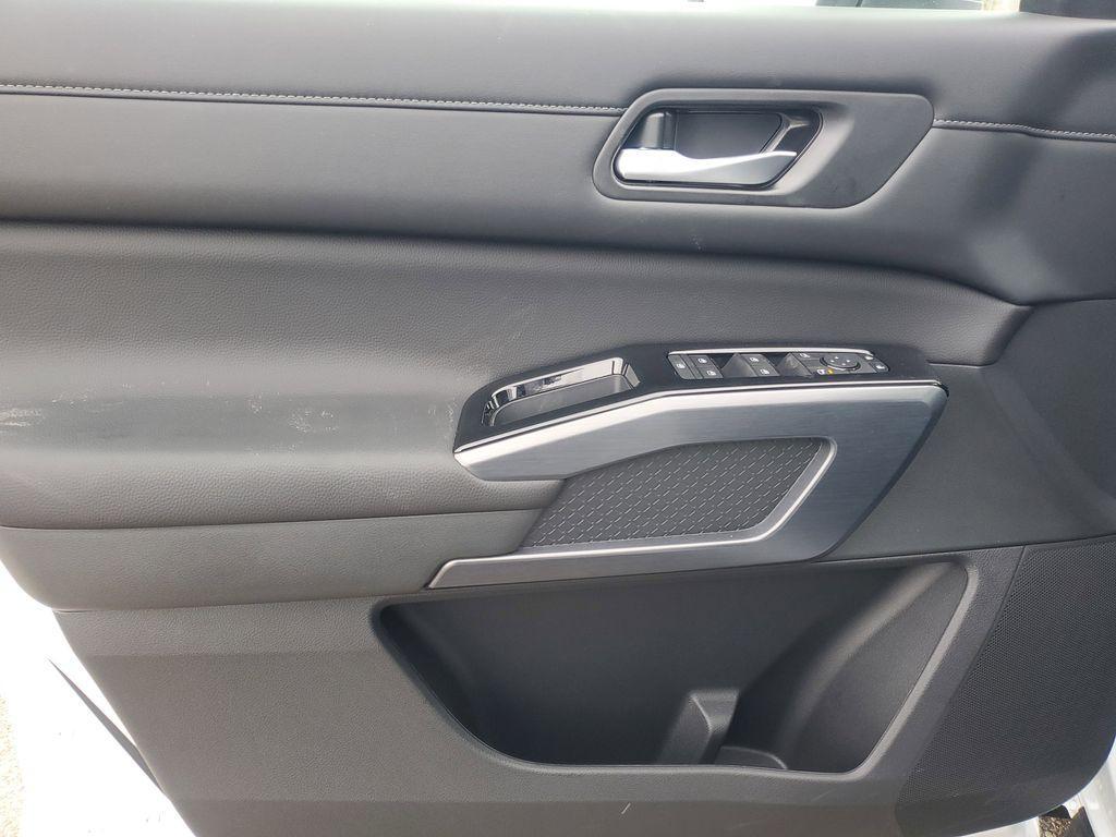 new 2025 Nissan Pathfinder car, priced at $44,600