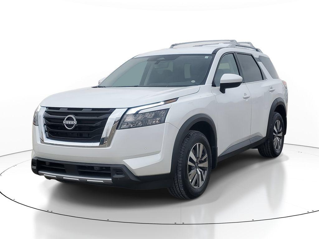 new 2025 Nissan Pathfinder car, priced at $44,600