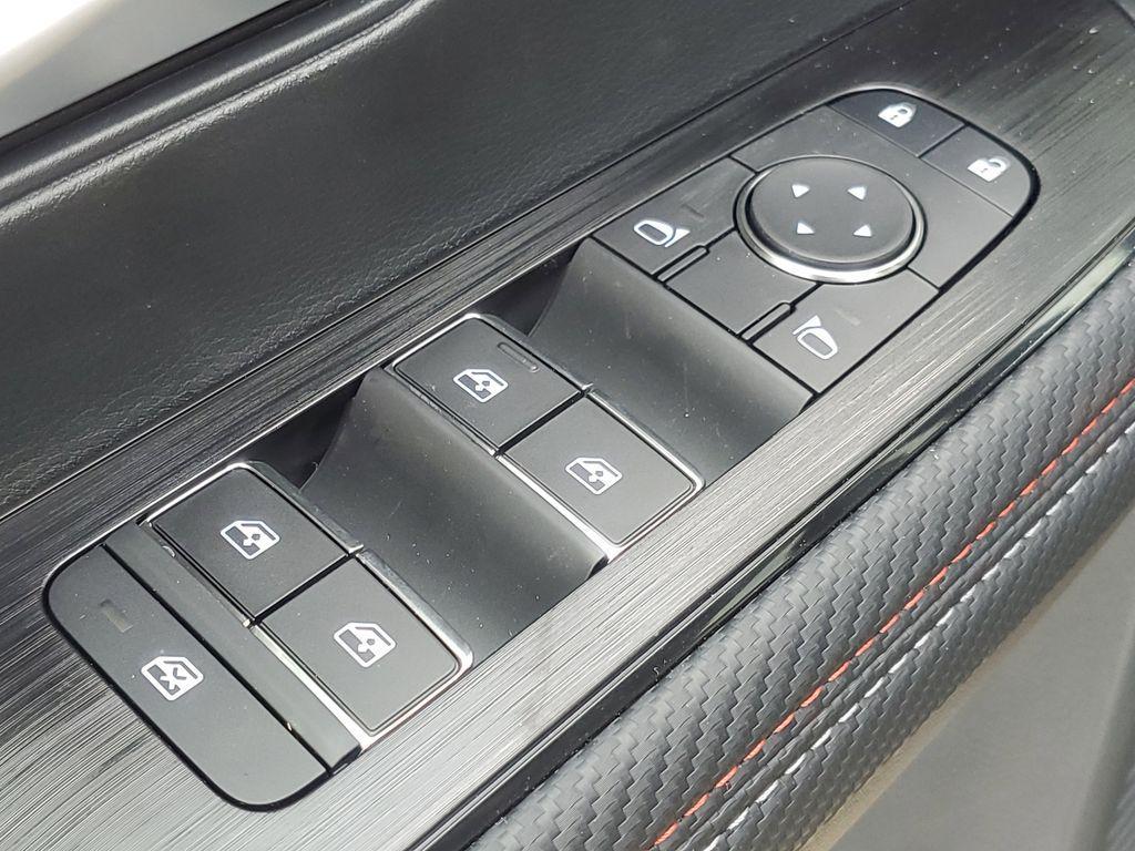 new 2025 Nissan Kicks car, priced at $27,985