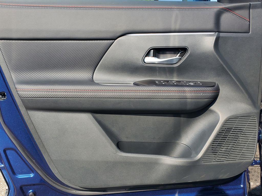 new 2025 Nissan Kicks car, priced at $31,378