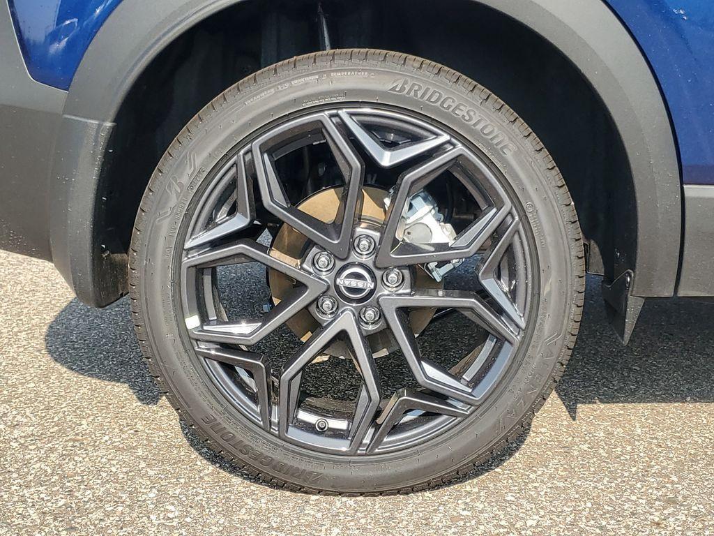 new 2025 Nissan Kicks car, priced at $31,378