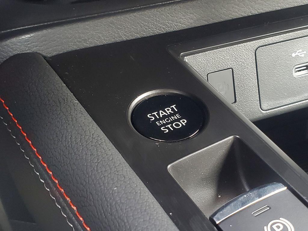 new 2025 Nissan Kicks car, priced at $31,378