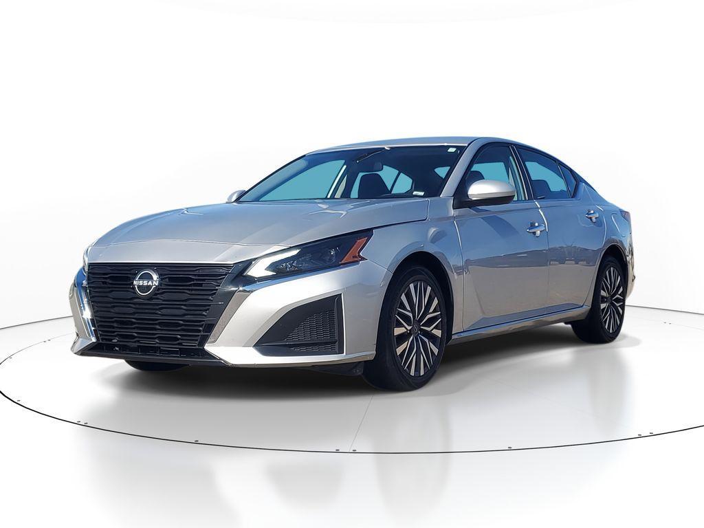 used 2023 Nissan Altima car, priced at $18,900