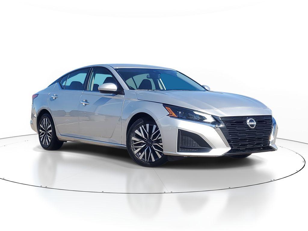 used 2023 Nissan Altima car, priced at $18,900