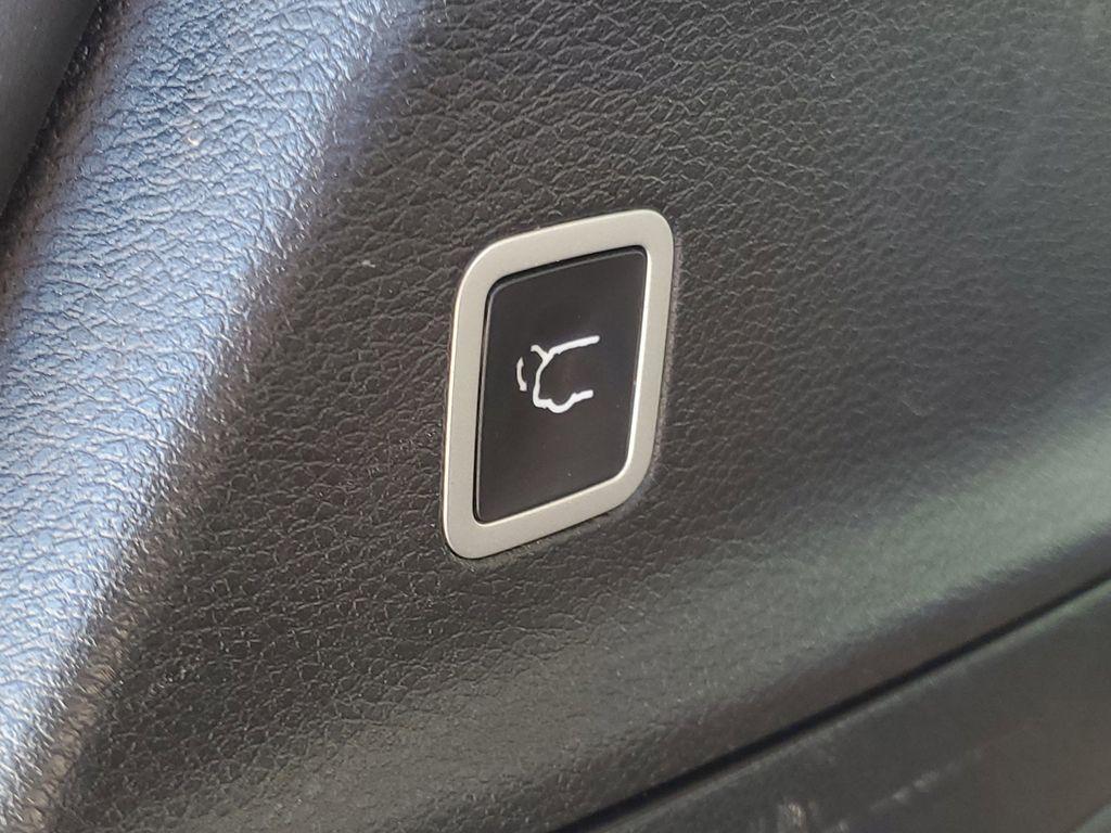 used 2019 Chrysler Pacifica car, priced at $22,300