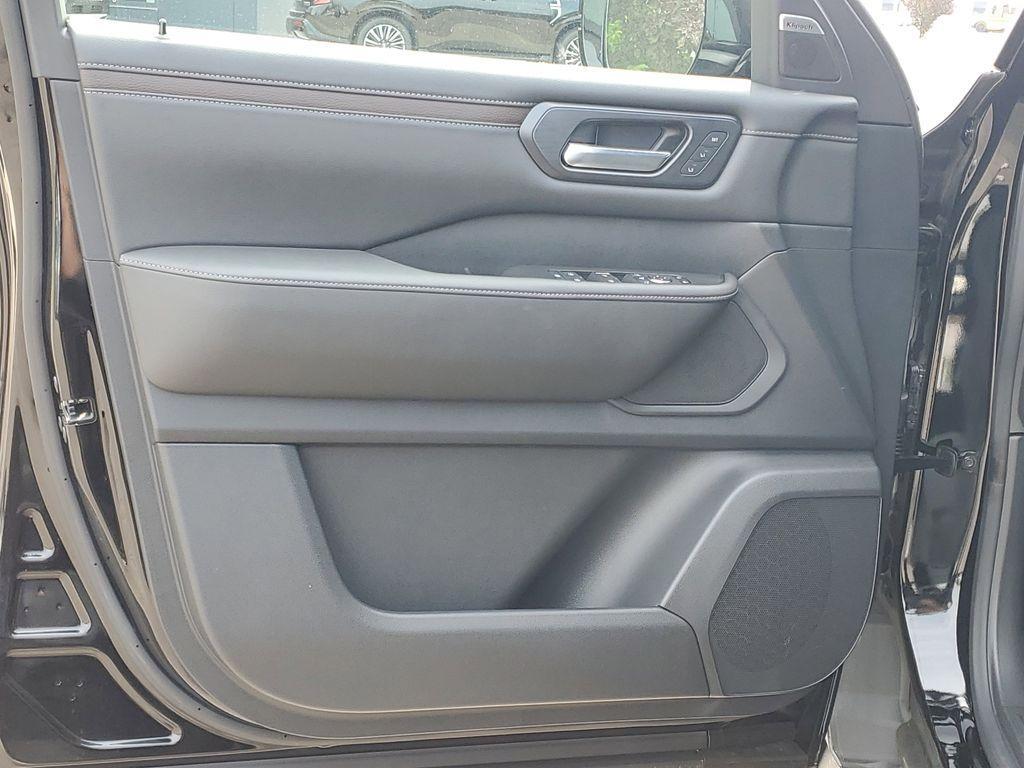 new 2025 Nissan Armada car, priced at $76,696