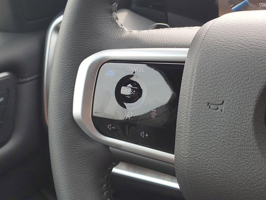 new 2025 Nissan Armada car, priced at $76,696