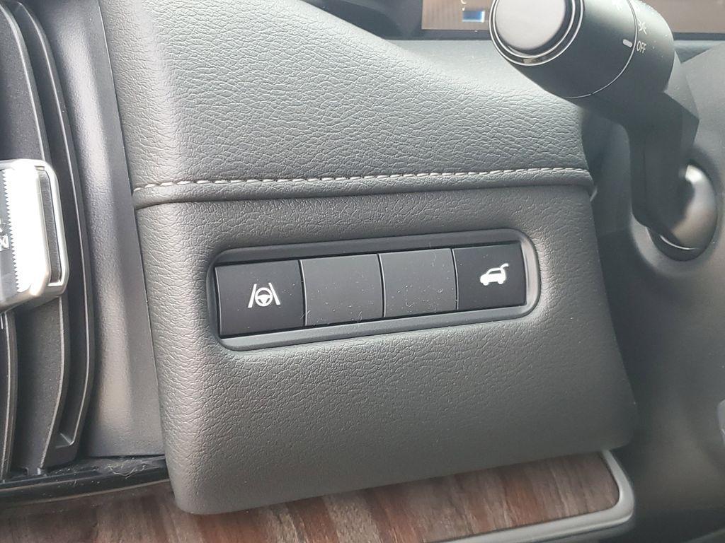 new 2025 Nissan Armada car, priced at $76,696