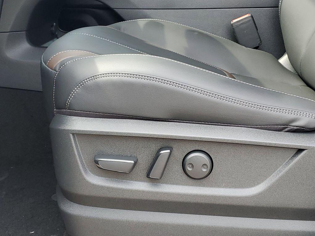 new 2025 Nissan Armada car, priced at $76,696