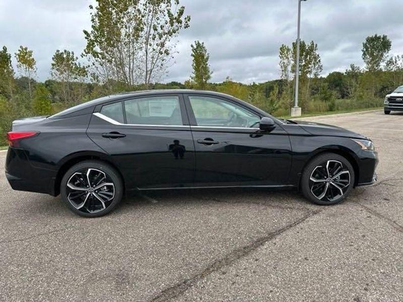 new 2025 Nissan Altima car, priced at $32,285