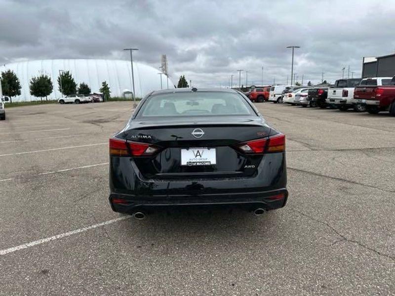 new 2025 Nissan Altima car, priced at $32,285