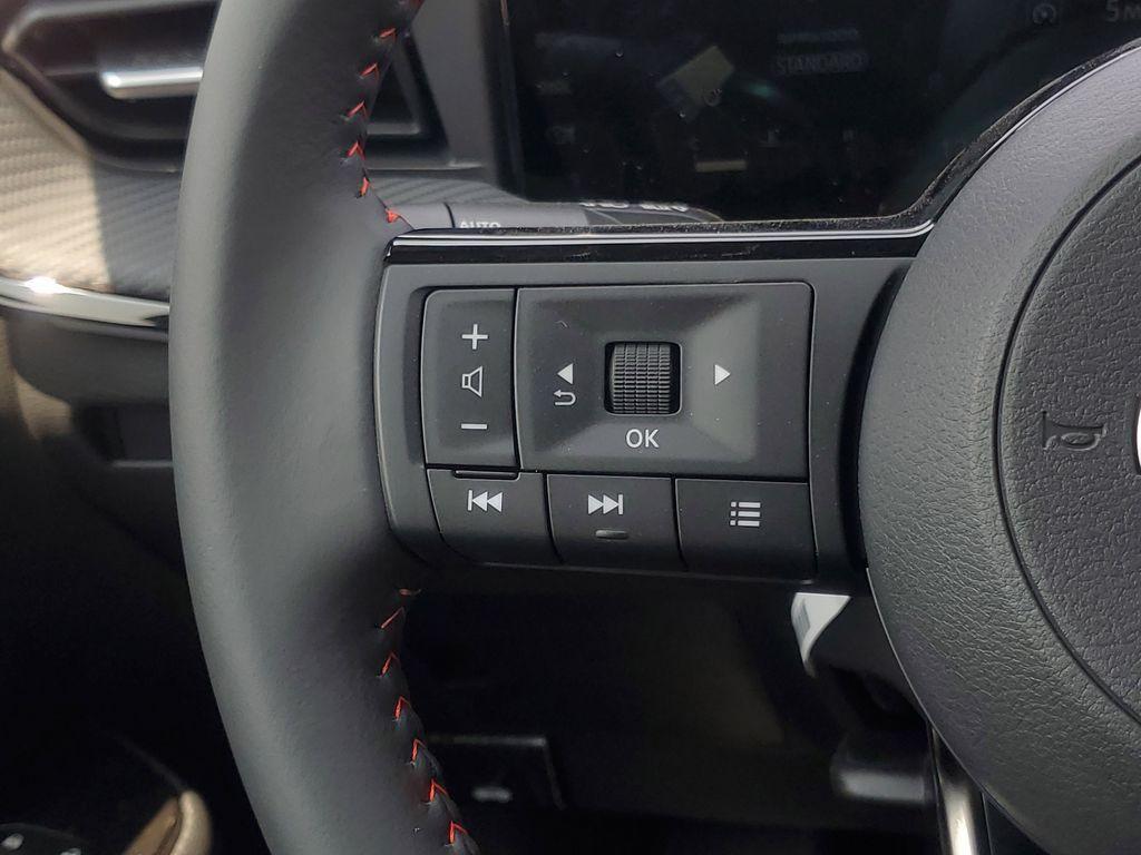 new 2025 Nissan Kicks car, priced at $29,294