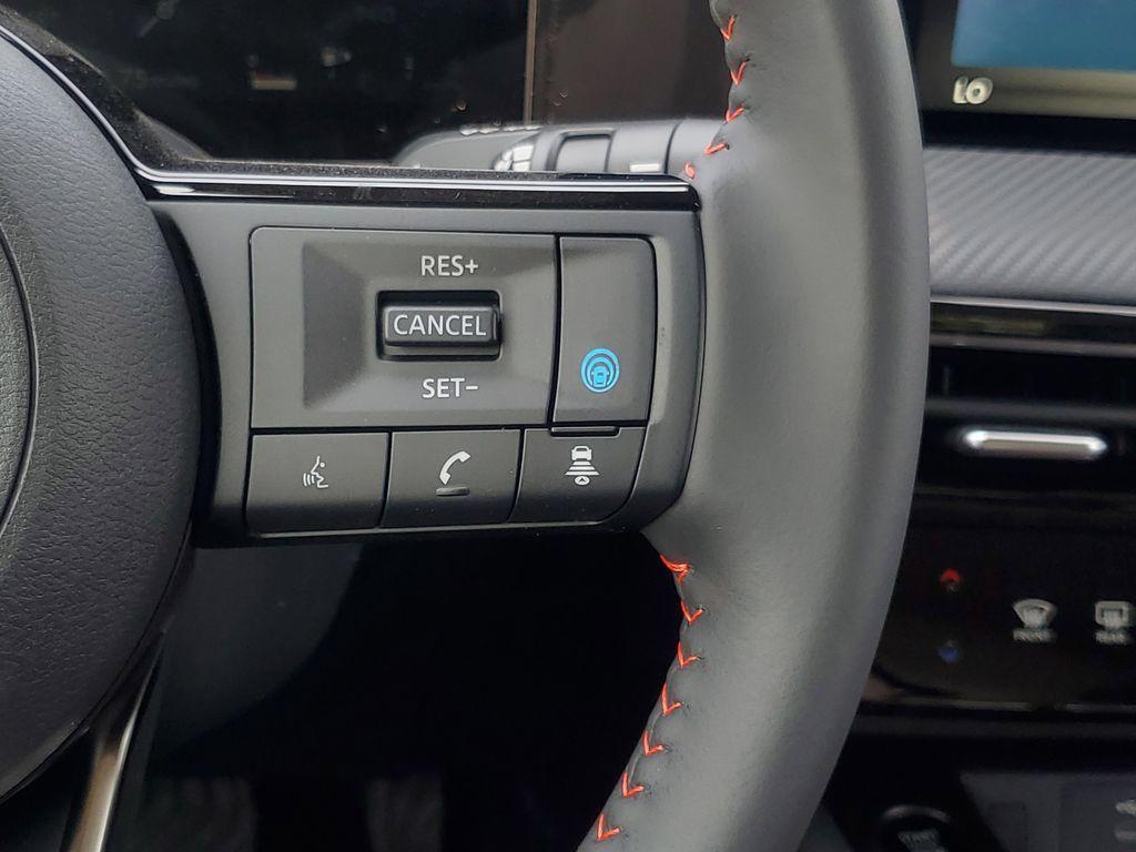 new 2025 Nissan Kicks car, priced at $29,294