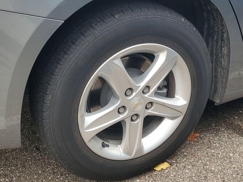 used 2023 Chevrolet Malibu car, priced at $17,900