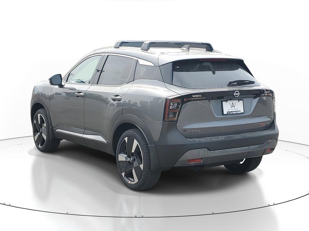 new 2025 Nissan Kicks car, priced at $31,055