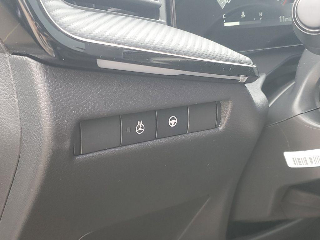 new 2025 Nissan Kicks car, priced at $31,055